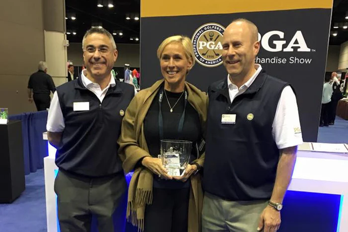 Scarborough & Tweed Golf Bags That Gives Back Awarded "Best New Product" At 2016 PGA Show